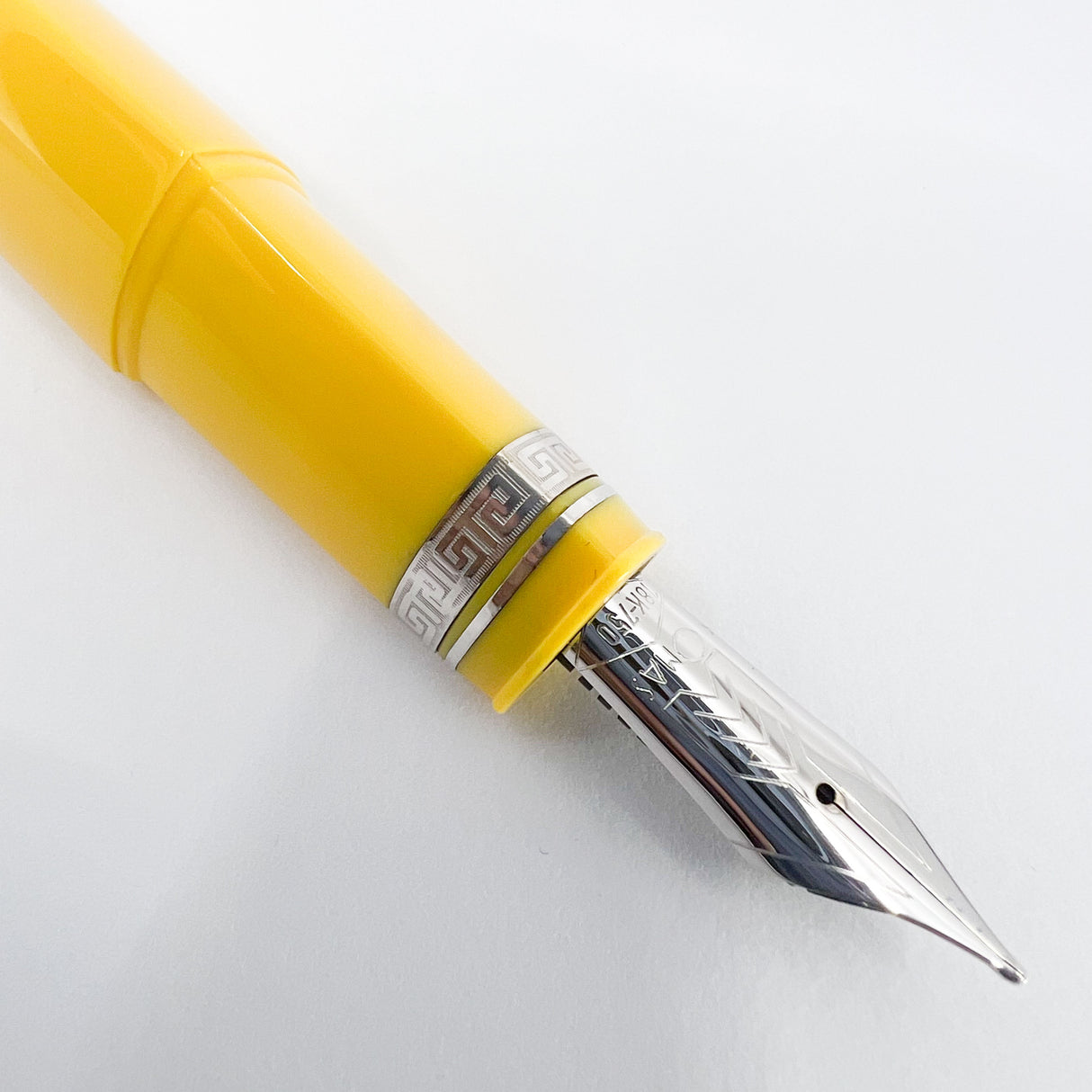 OMAS Yellow 360 Triangulated Fountain Pen - Semi-Flex Medium 18kt Gold Nib