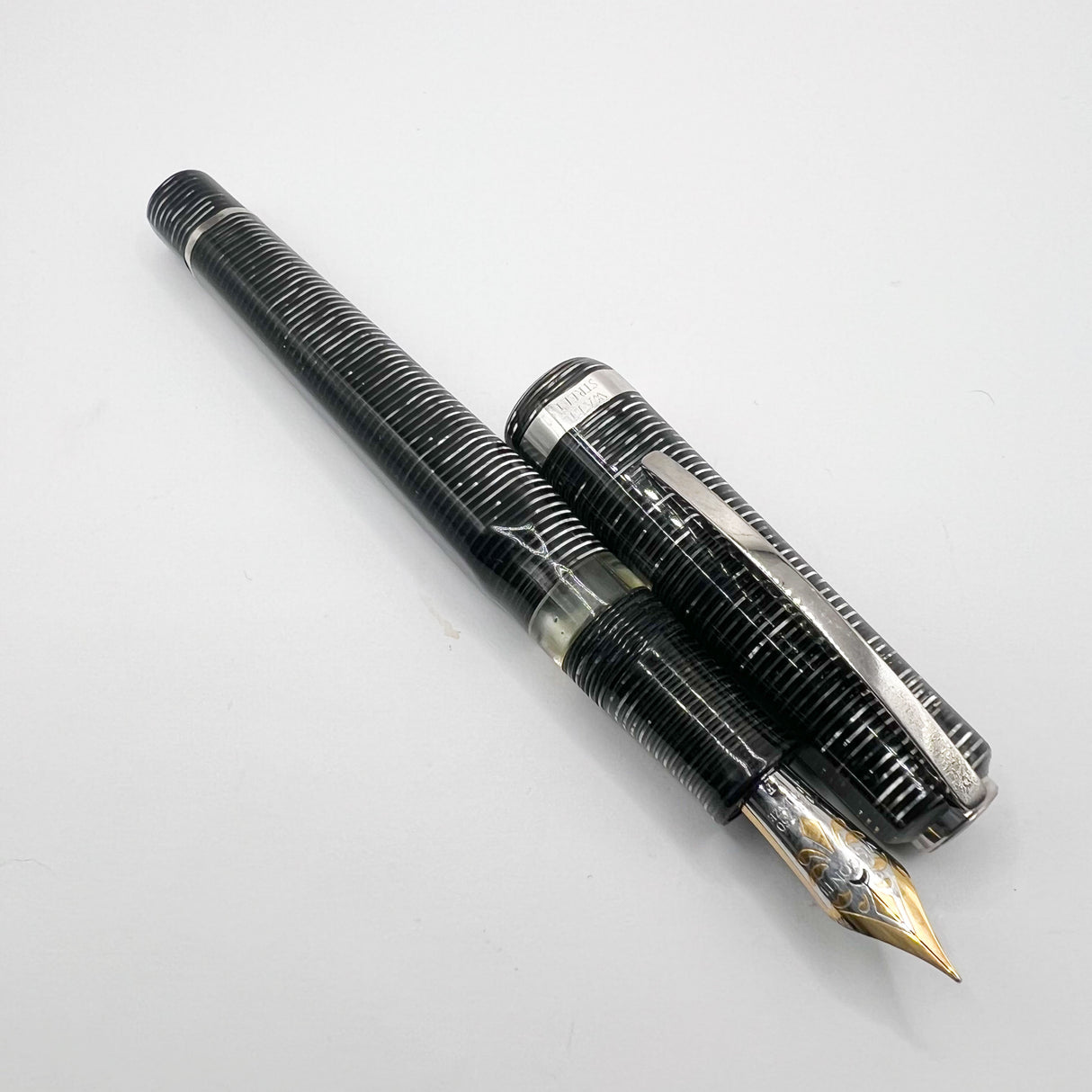 Visconti Oversized Wall Street Limited Edition Glittering Silver Gray Striped Celluloid Fountain Pen - Fine 18kt Gold Nib