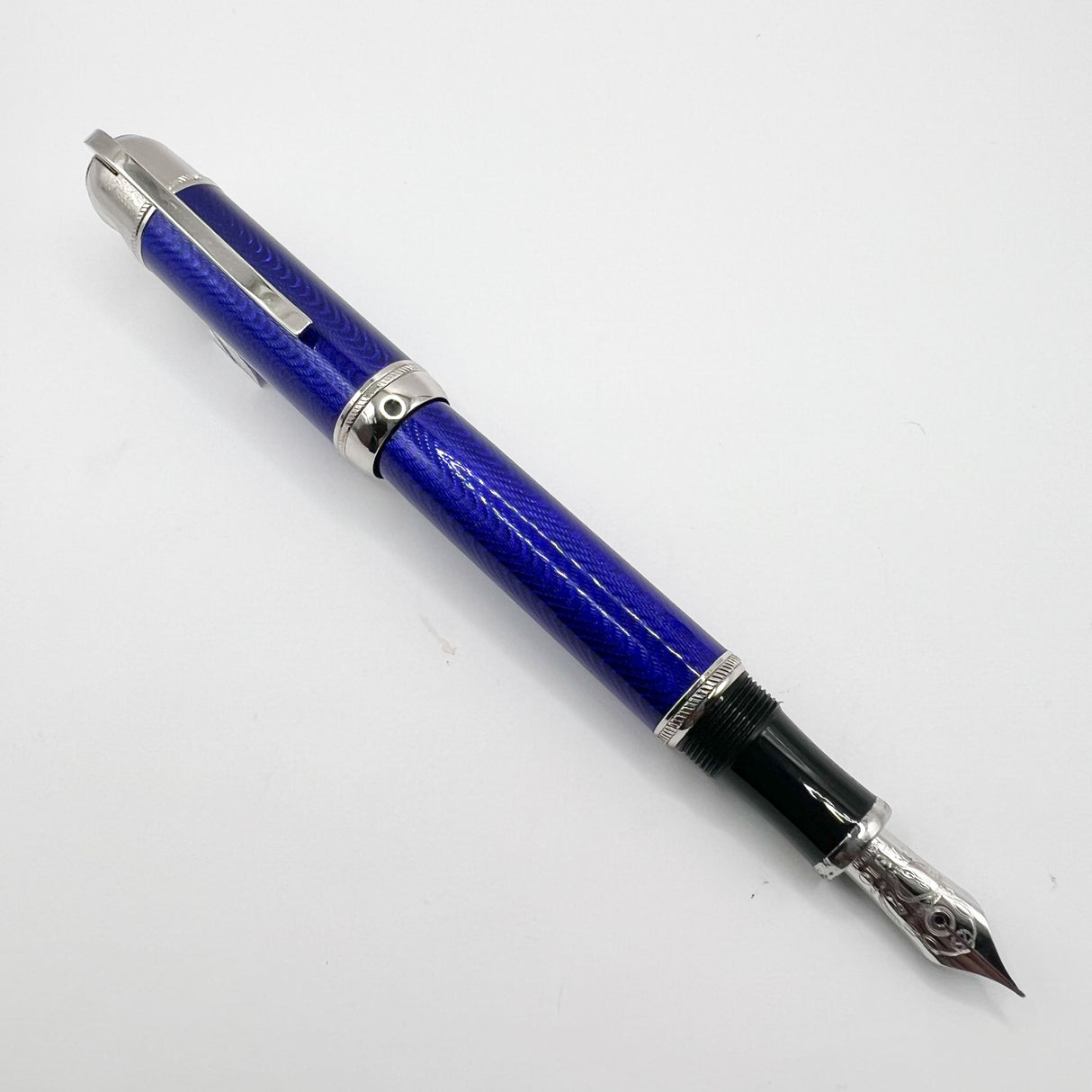 Montblanc Jules Verne Writer Series Limited Edition Fountain Pen - Medium 18kt Gold Nib
