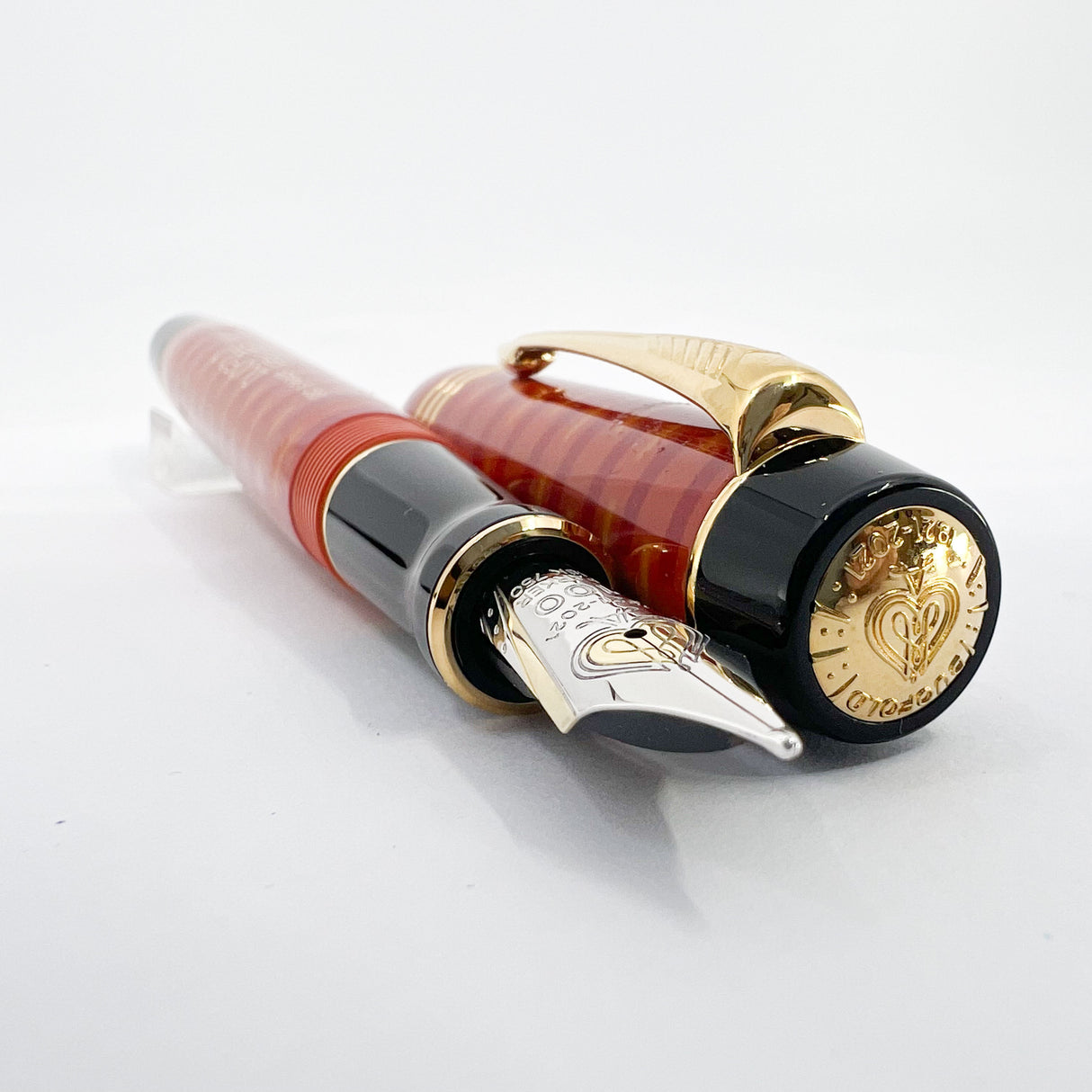 Parker Duofold 100th Anniversary "Big Red"/Orange Centennial Special Edition  - Medium 18kt Gold Nib