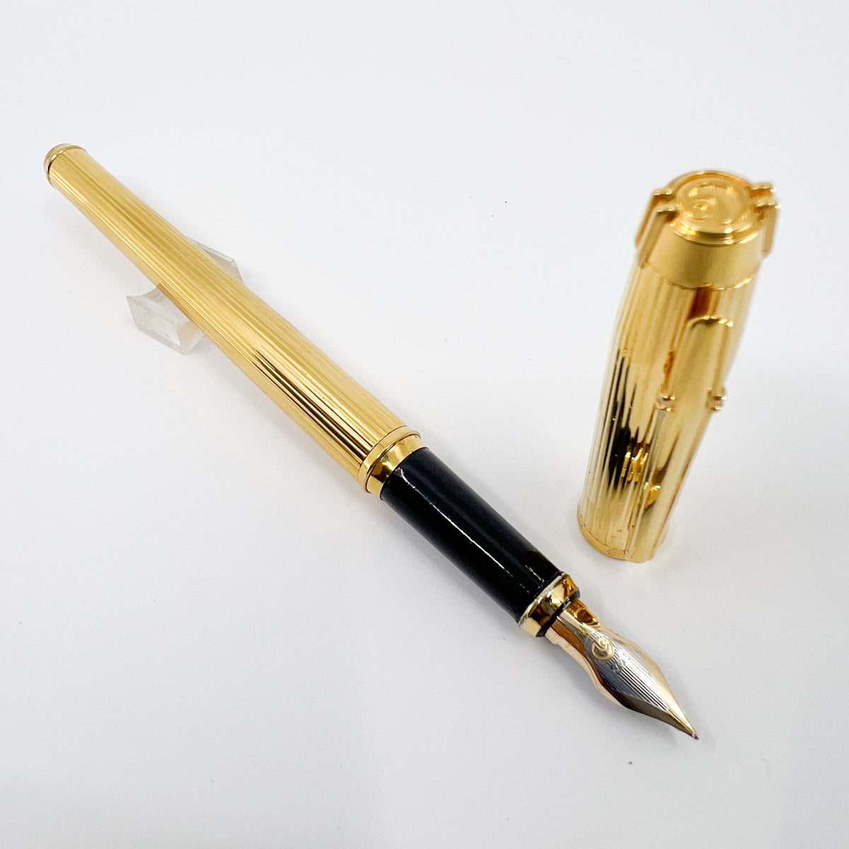 Elysee Parthenon Fountain Pen with 18K Gold-Plated Vertically Etched Body - Medium 2-Tone 18kt Gold Nib