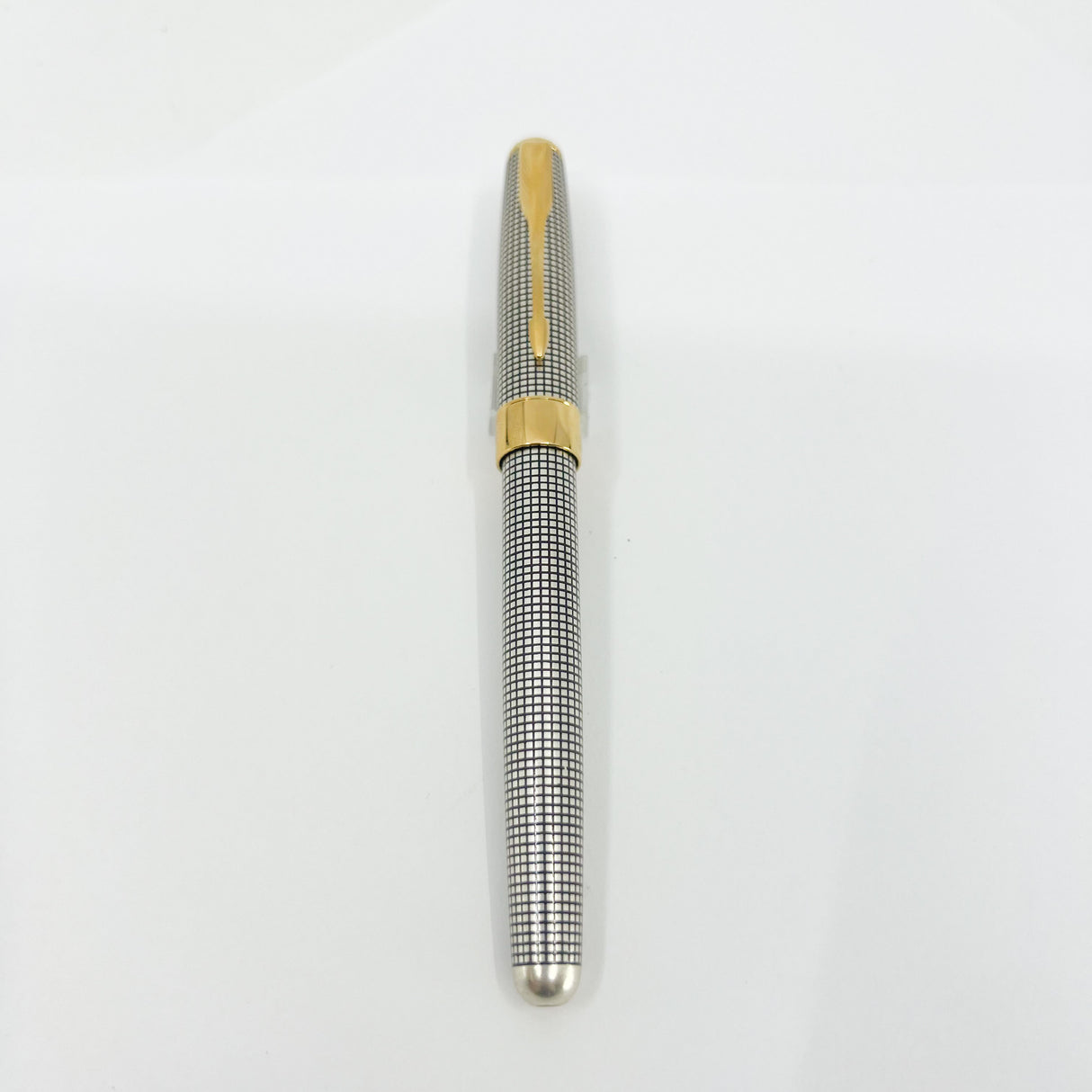 Parker Sonnet Sterling Silver Cisele Cross Hatch Fountain Pen -  Fine 18kt Gold Nib