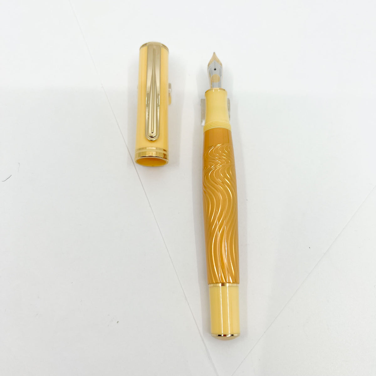 Pelikan M640 Sahara Desert Natural Beauty Fountain Pen