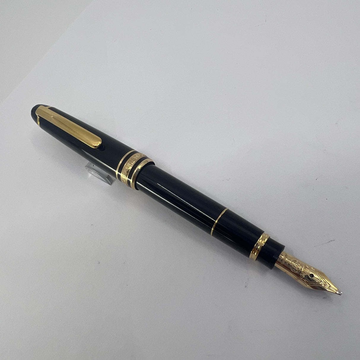 Montblanc Meisterstuck Mozart Black Resin Fountain Pen - Medium 14kt Gold  Nib