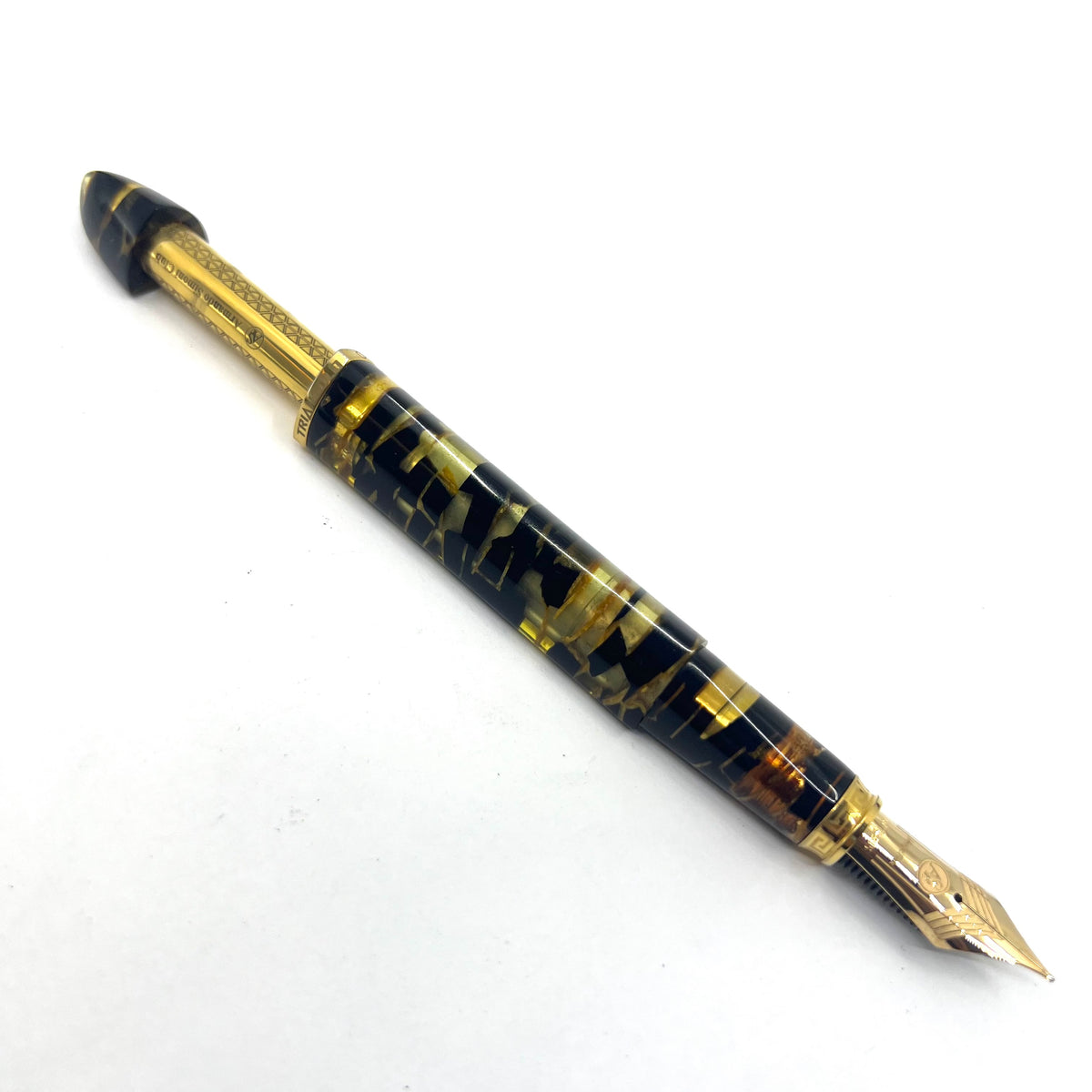 ASC - ARMANDO SIMONI CLUB  Oversized Triangolo Black Lucens Celluloid Limited Edition 3-Sided Fountain Pen - Magic Flex Large #8 Size Medium 14kt Gold Nib