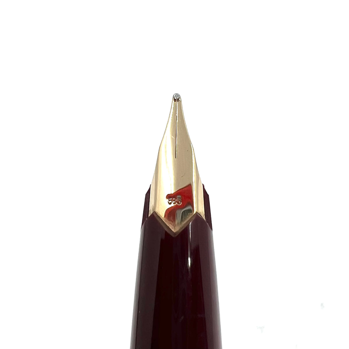 Montblanc Classic Style Burgundy Resin Fountain Pen