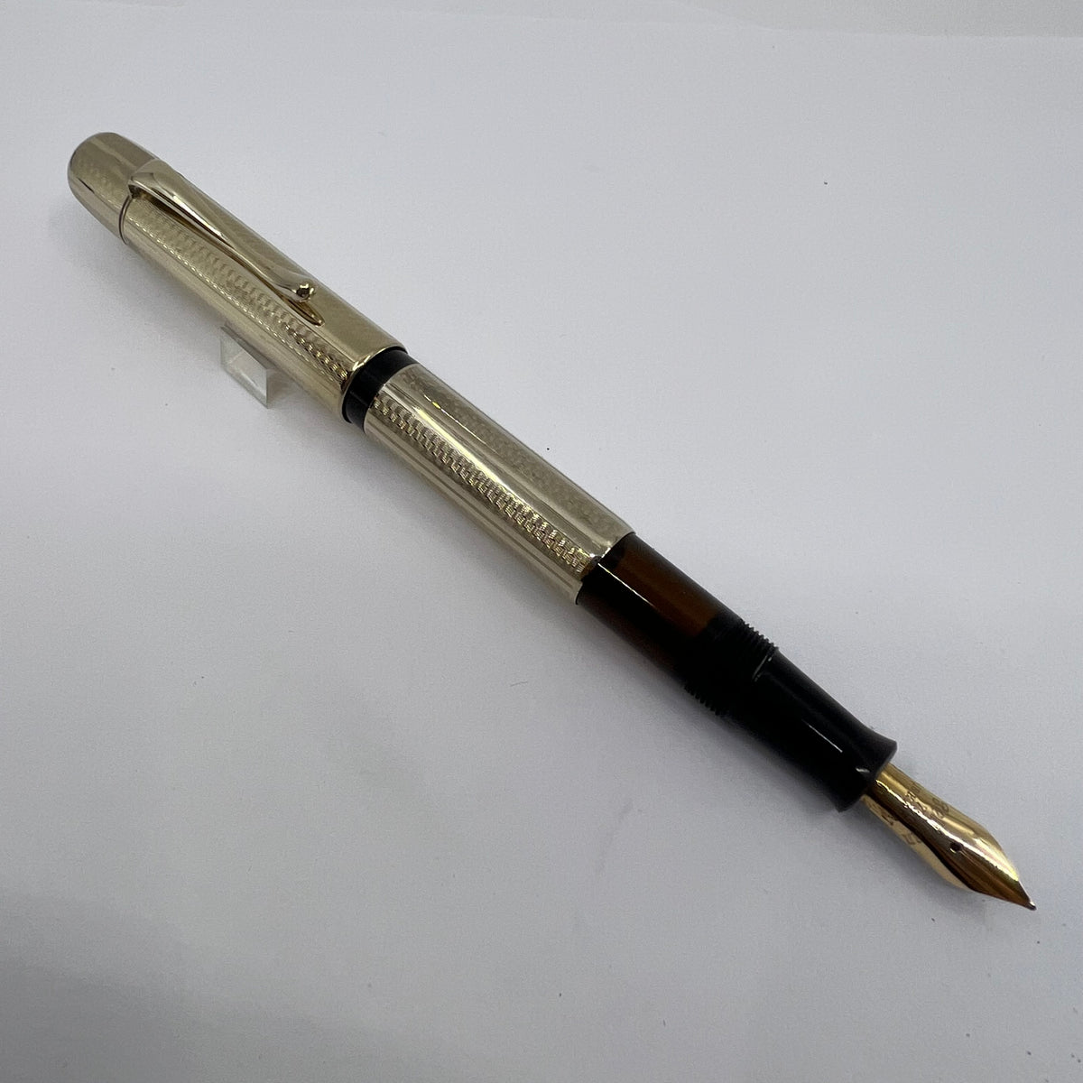 Pelikan "White Gold" (1931 Originals of their Time) Limited Edition Fountain Pen - Medium 18kt Gold Nib