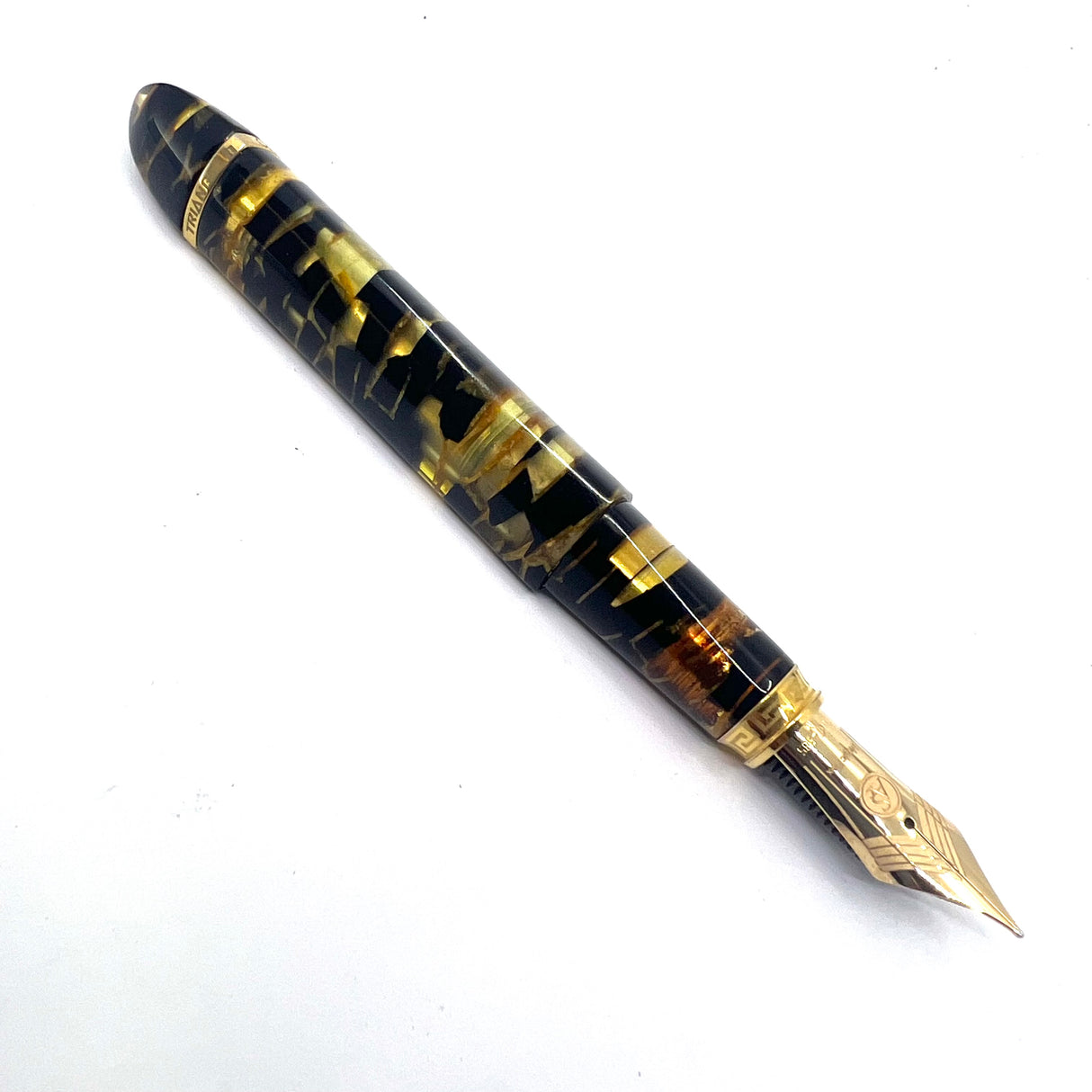 ASC - ARMANDO SIMONI CLUB  Oversized Triangolo Black Lucens Celluloid Limited Edition 3-Sided Fountain Pen - Magic Flex Large #8 Size Medium 14kt Gold Nib