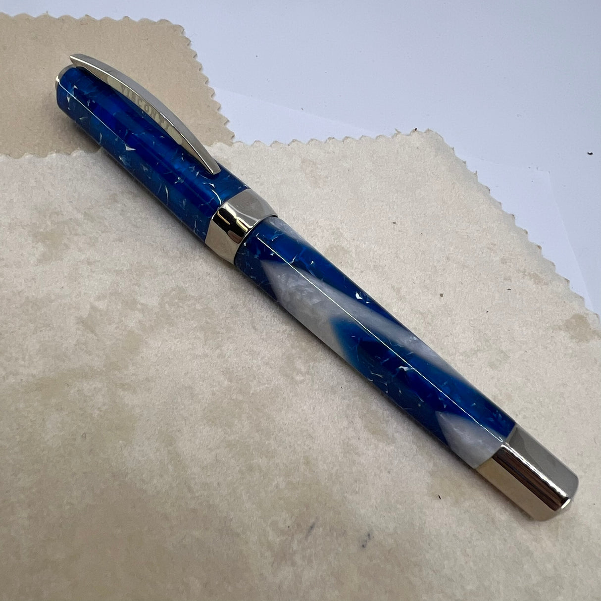 Visconti Opera Elements Speckled "Water" Blue/Lustrous White  Fountain Pen - Fine 14Kt Gold Nib