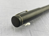 PARKER Black Giant Fountain Pen - RARE!