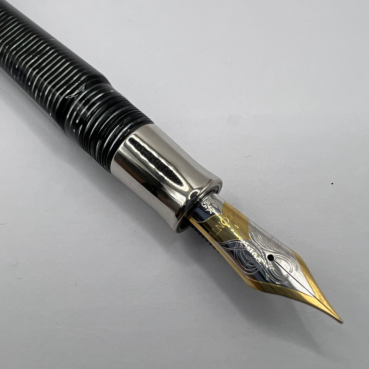 Visconti Wall Street Glittering Silver Celluloid Fountain Pen  - Fine 14kt Gold Nib