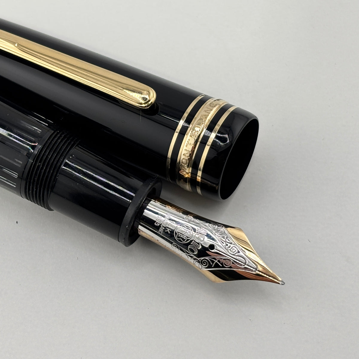 Montblanc Meisterstuck Black Resin #149 (Largest) Fountain Pen - Medium 14kt Gold Nib
