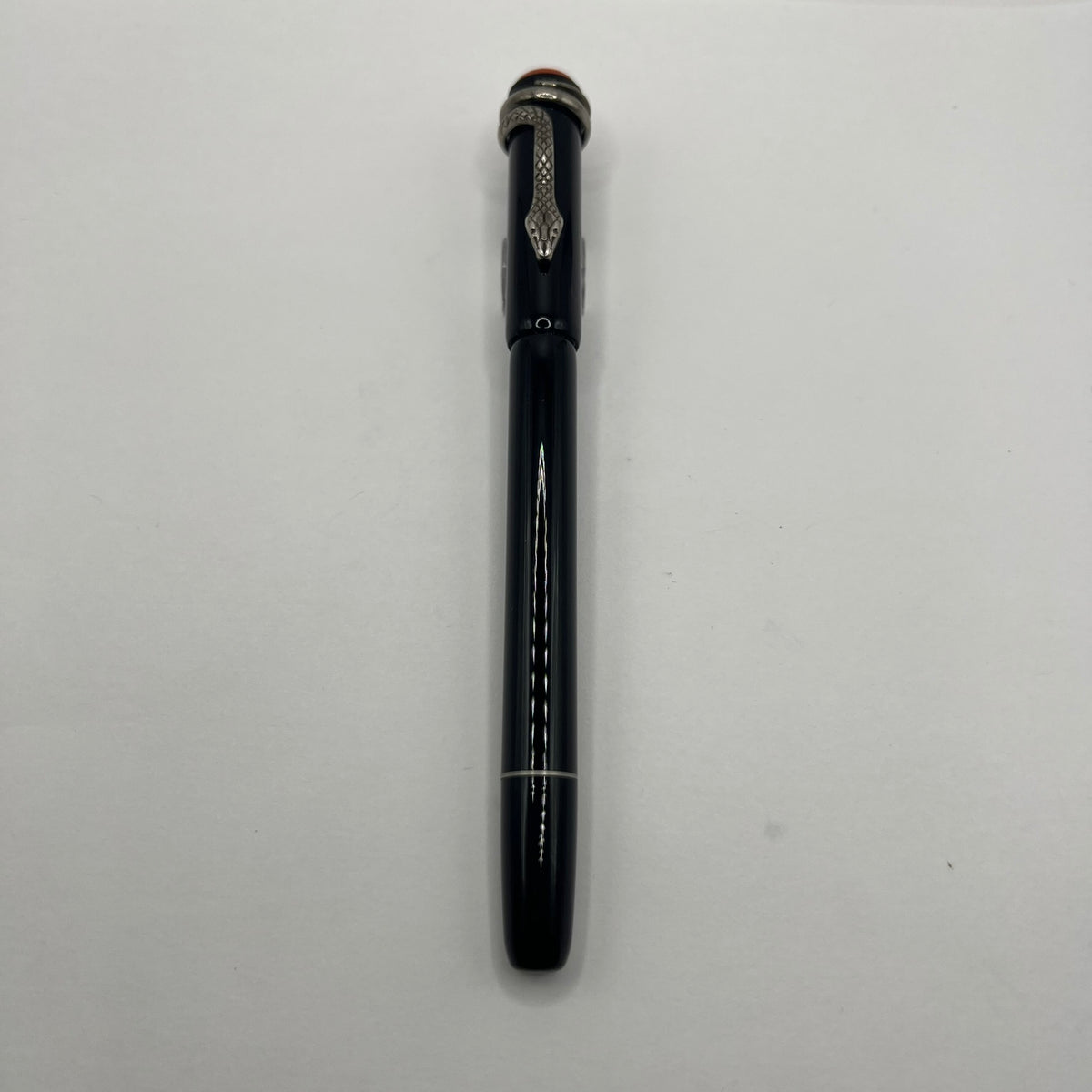 Montblanc Heritage Rouge Et Noir Black Fountain Pen  - Fine 14kt Gold Nib