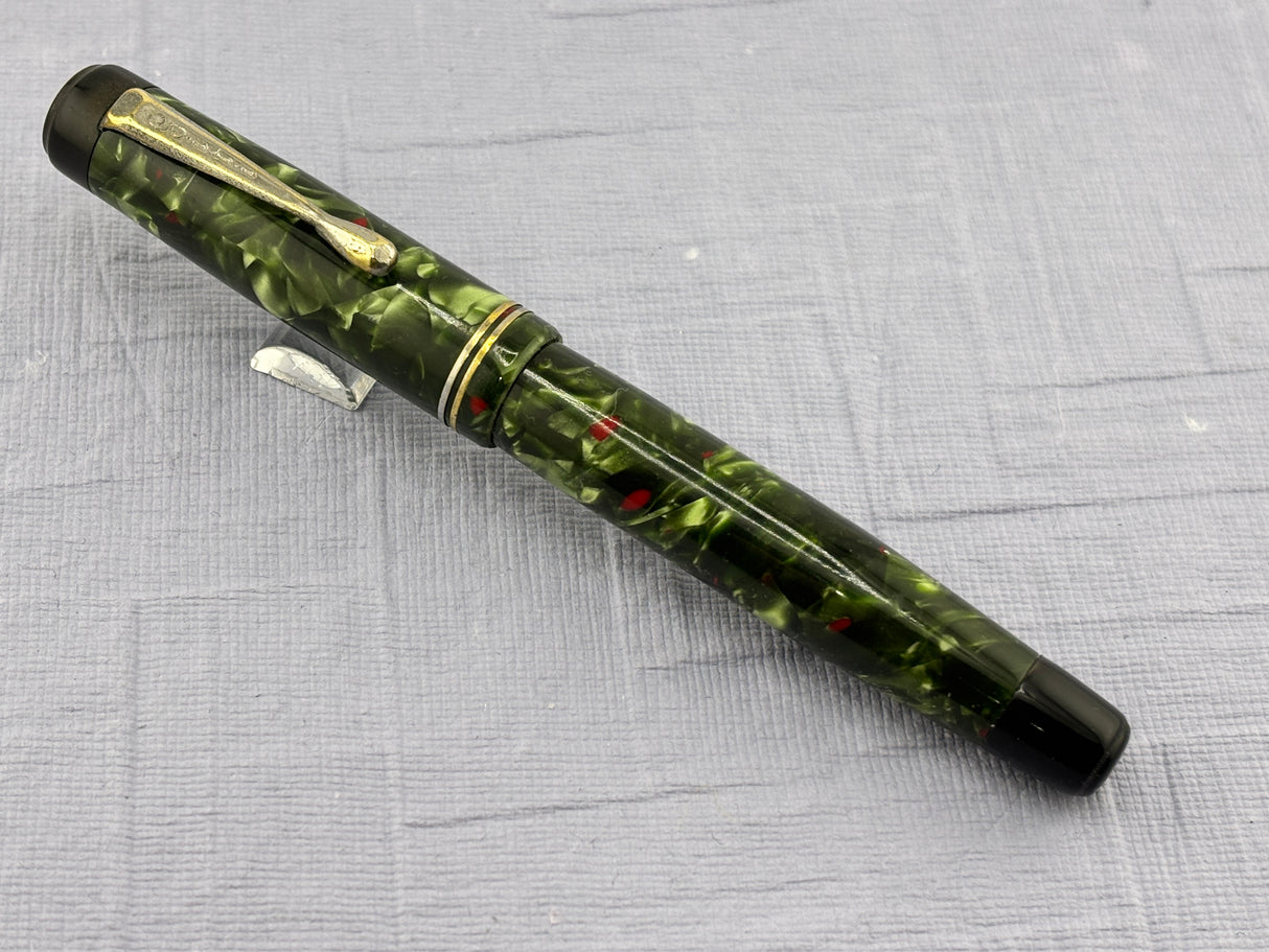 Tibaldi Giti ( imprint on the clip ) Green Celluloid - Rare Fountain Pen !