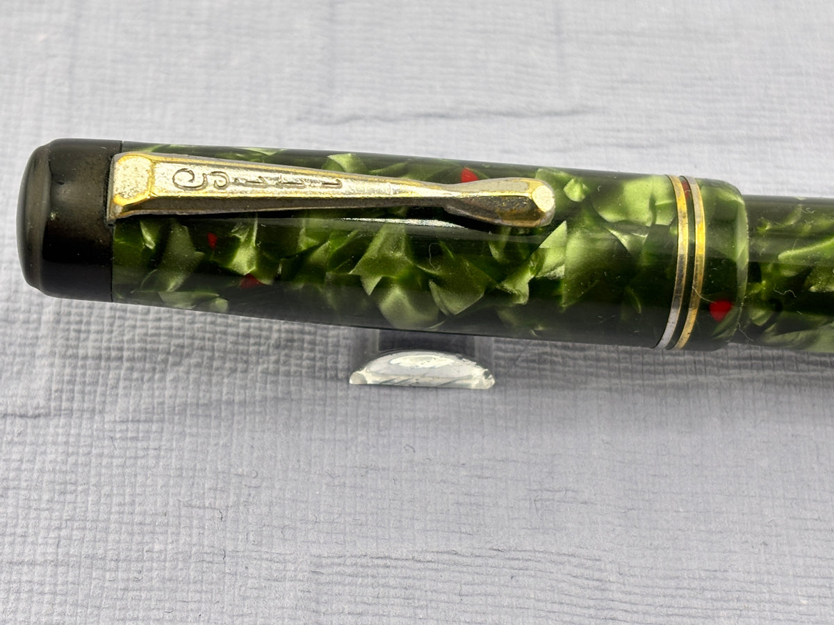 Tibaldi Giti ( imprint on the clip ) Green Celluloid - Rare Fountain Pen !