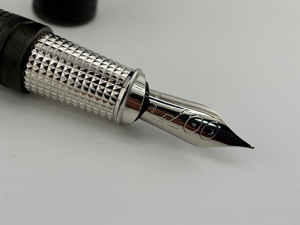 S.T. Dupont James Bond 007 PVD Gunmetal Finish  Limited Edition Fountain Pen - Fine 18kt Gold Nib