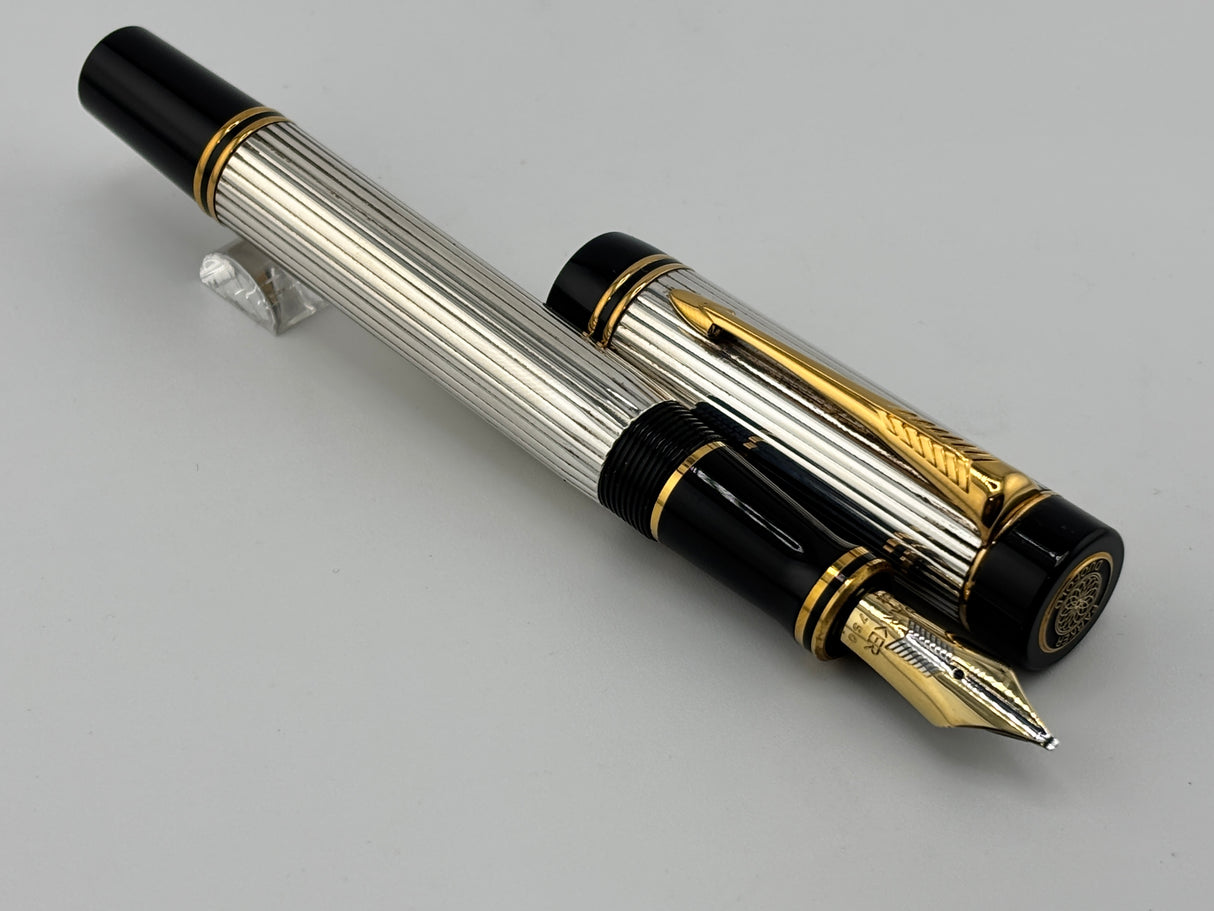Parker Duofold Centennial (Largest Size)  Sterling Silver Fountain Pen - Medium Italic #94 18kt Gold Nib