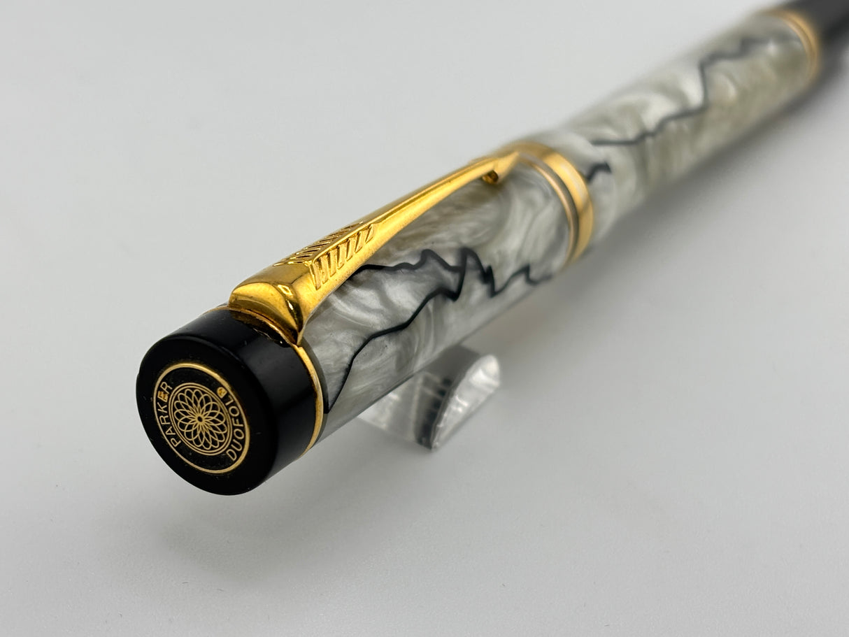 Parker Duofold International (Standard Size) Pearl & Black Fountain Pen - Fine 18kt Gold Nib