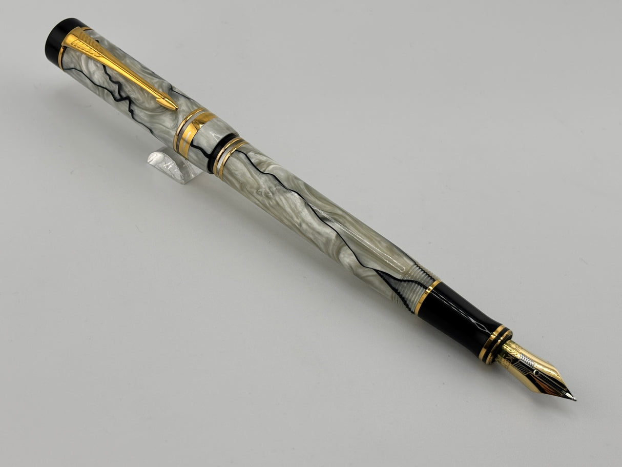 Parker Duofold International (Standard Size) Pearl & Black Fountain Pen - Fine 18kt Gold Nib