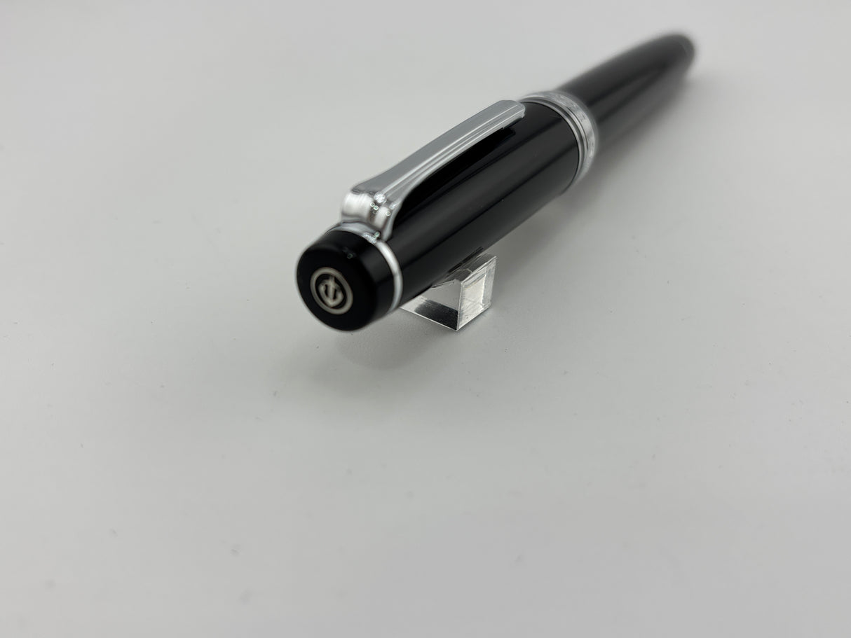 Sailor Ginza Pro Gear Black Special Edition Fountain Pen - Medium 21kt Gold Nib