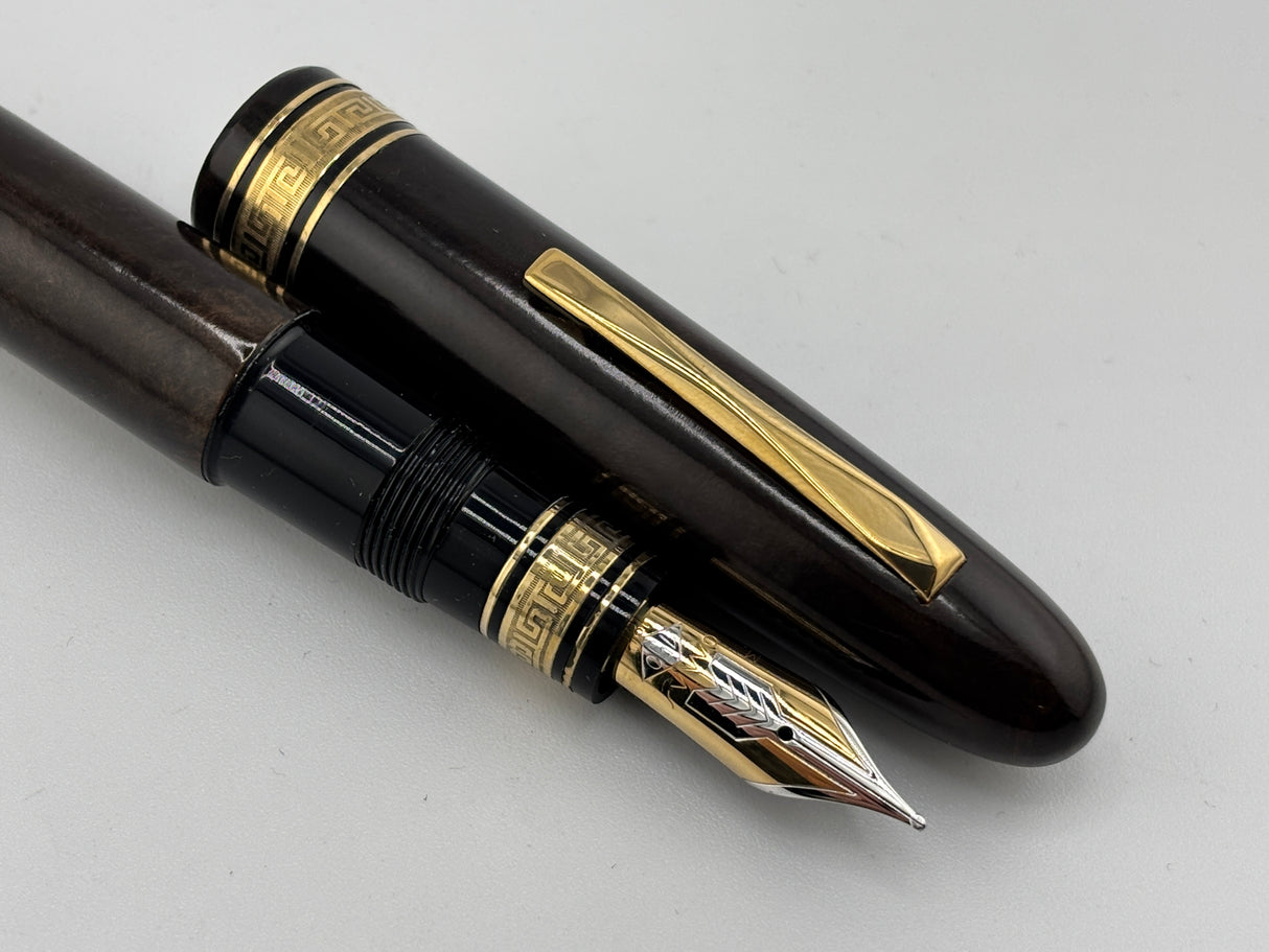 OMAS Largest Size Ogiva AM87 Olive Brown Briarwood Fountain Pen - Medium 18kt Gold Nib