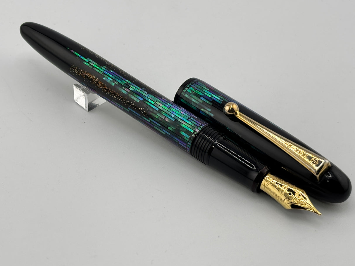 Namiki Yukari Raden Nightline Maki-e Fountain Pen - Broad 18kt Gold Nib - THE ORIGINAL!!