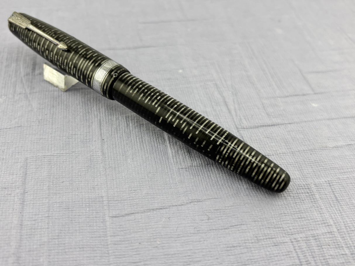 Parker Vacumatic regular size Grey Silver trim