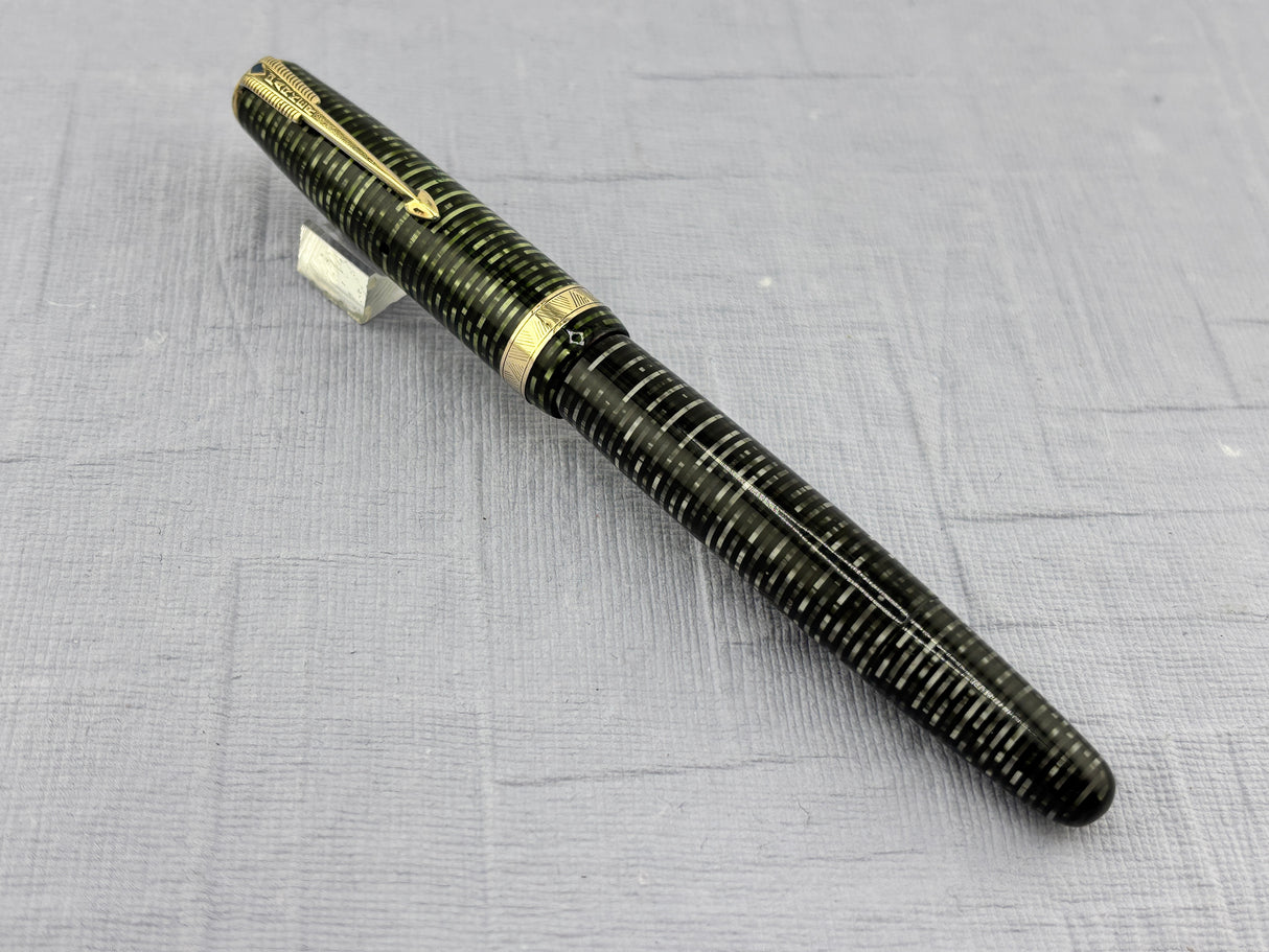 Parker Vacumatic regular size Green Gold trim
