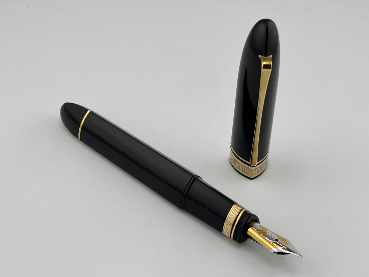 OMAS Oversized Blue/Black #360 Triangulated Fountain Pen - Broad 18kt Gold Nib