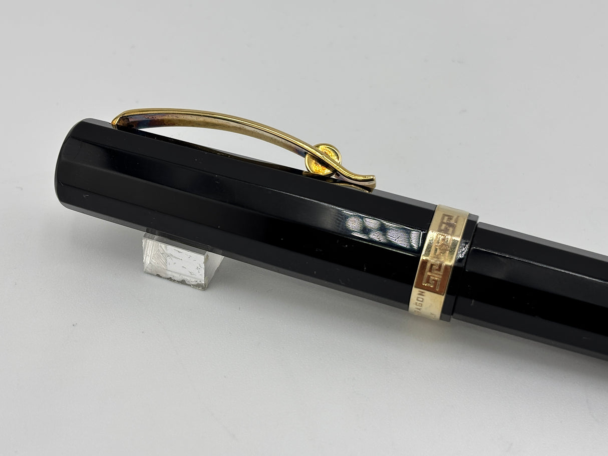 Omas "THE PARAGON" Oversized Black Fountain Pen - Medium 18kt Gold Nib
