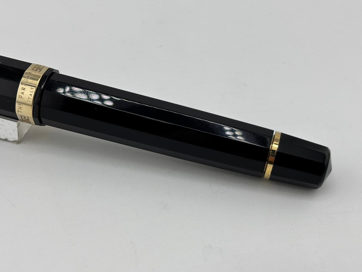 Omas "THE PARAGON" Oversized Black Fountain Pen - Medium 18kt Gold Nib