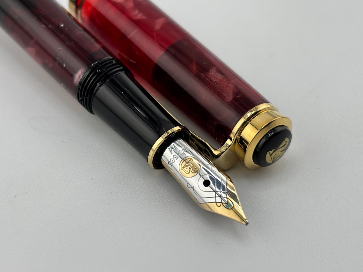 Pelikan M300  Marbled Burgundy Fountain Pen (Circa 2002) - Medium 14kt Gold Nib