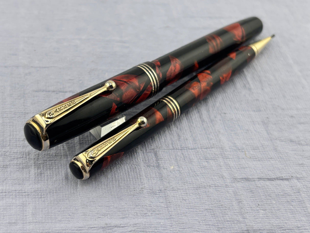 Parker Deluxe Challenger Set Burgundy   - Fountain Pen and pencil