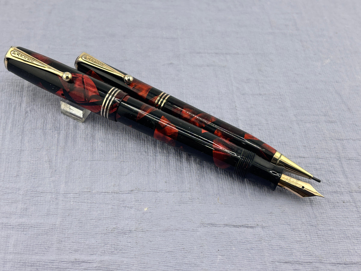 Parker Deluxe Challenger Set Burgundy   - Fountain Pen and pencil