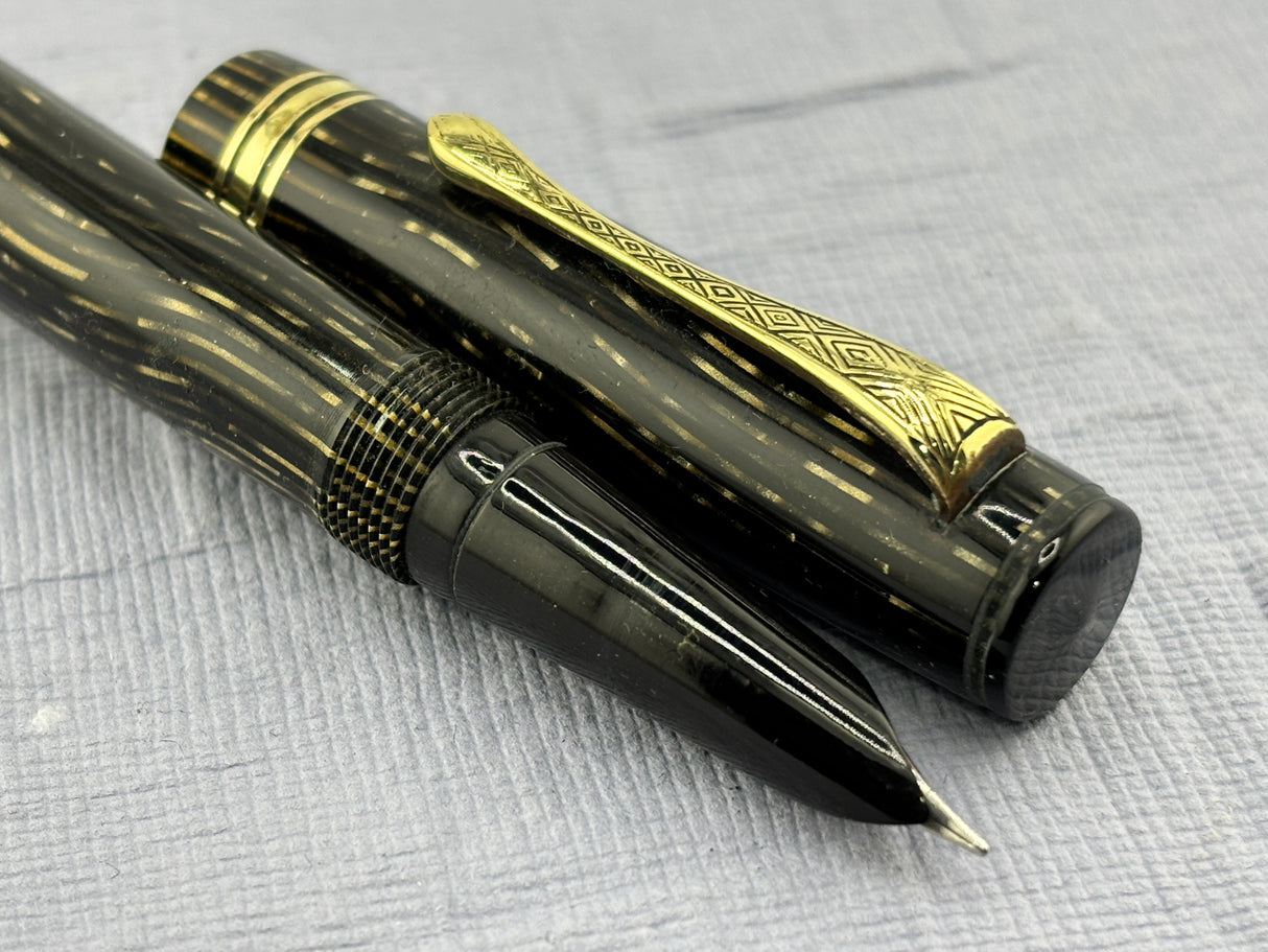 No name beautiful color Green Celluloid maybe French  - Fountain Pen
