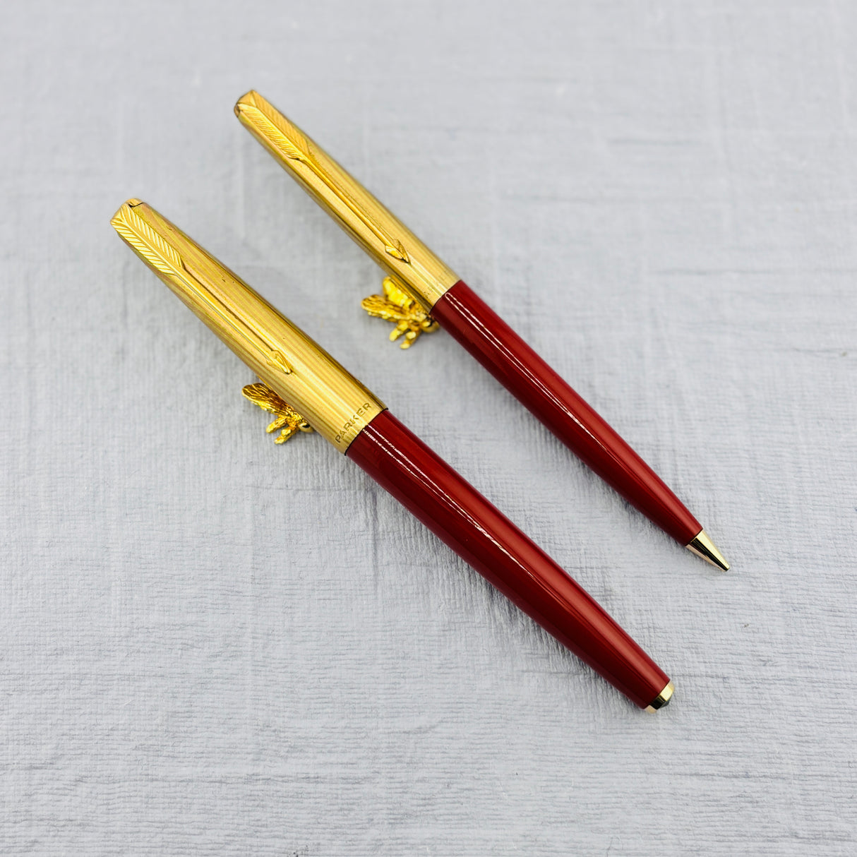 Parker 61 Set - Rage Red Rainbow Gold-Filled Cap USA - Fountain Pen and Pencil