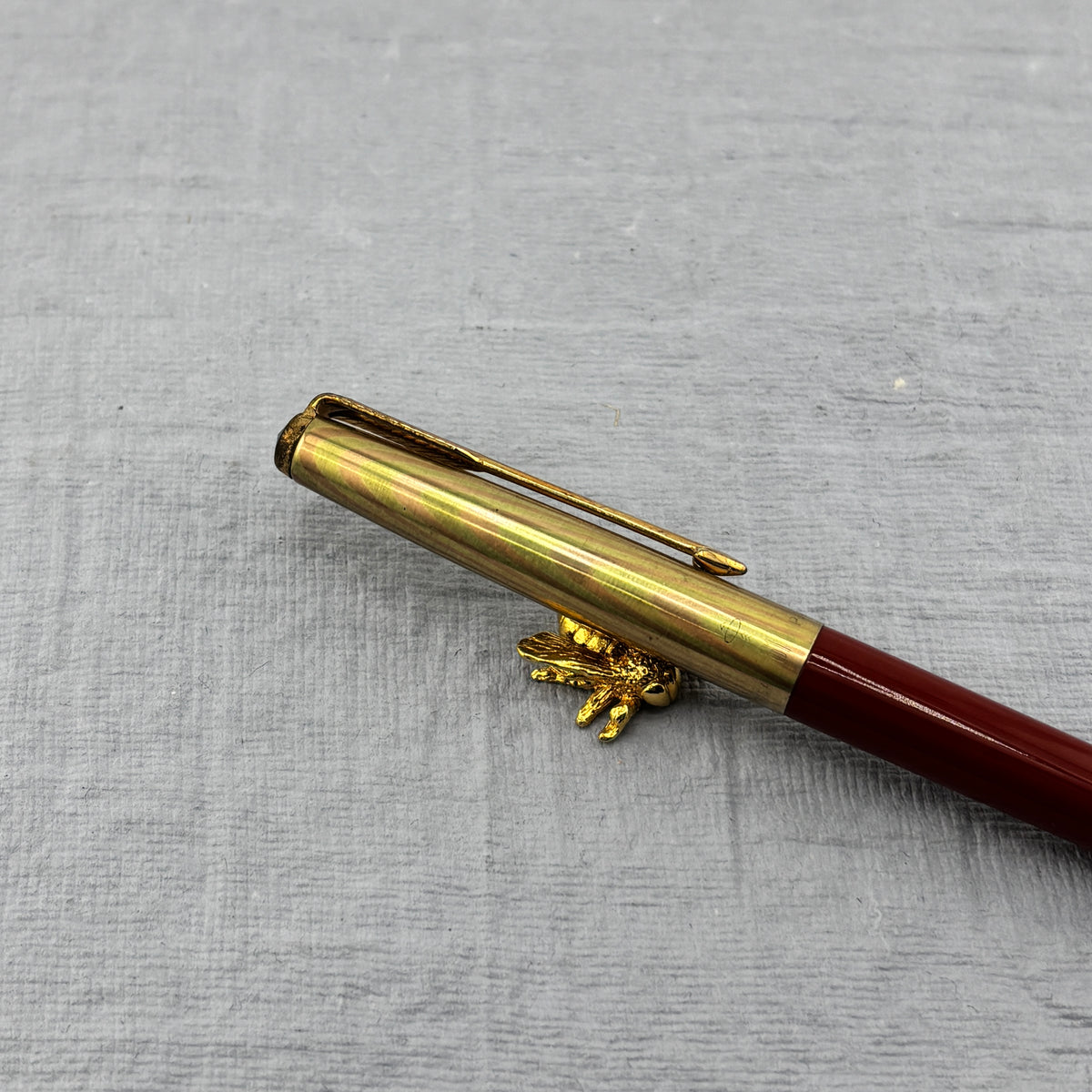 Parker 61 Set - Rage Red Rainbow Gold-Filled Cap USA - Fountain Pen and Pencil