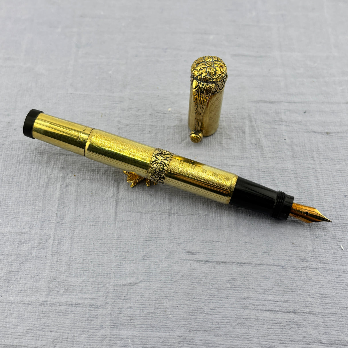Magus Safety Fountain Pen  18 Carat Rolled Gold with Original Box