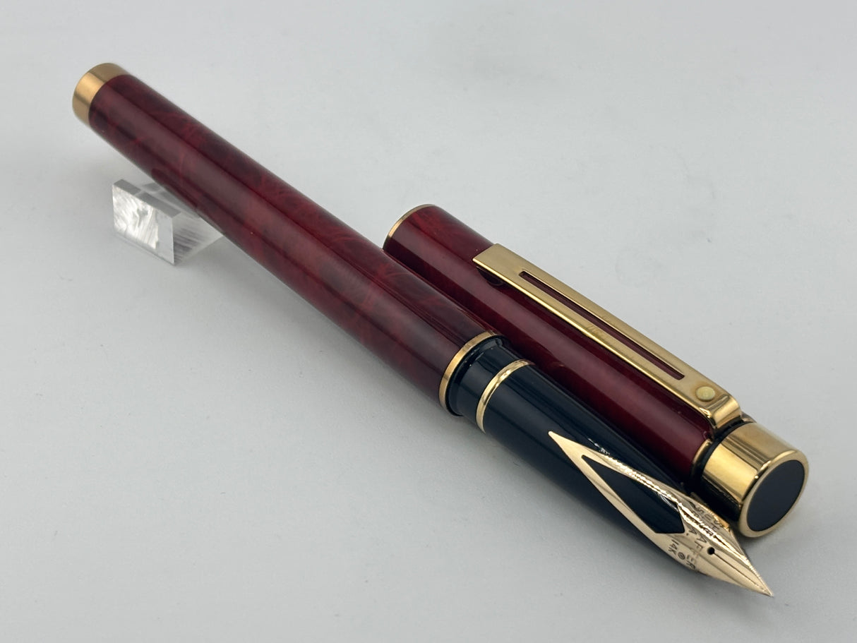 Sheaffer Full Size Targa Red Ronce Lacque Fountain Pen - Extra Fine 14kt Gold Nib