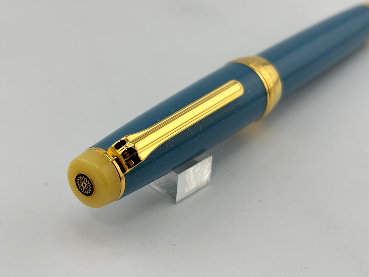 Sailor & Wancher Collaboration Otsukimi Pro Gear Glittering Sky Blue Fountain Pen - Special Engraved Extra Fine 21kt Gold Nib