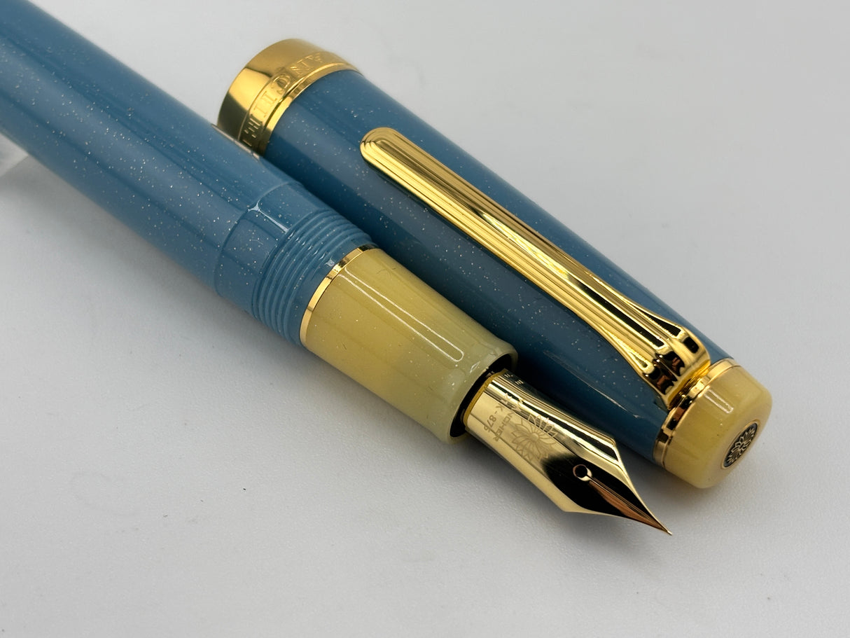 Sailor & Wancher Collaboration Otsukimi Pro Gear Glittering Sky Blue Fountain Pen - Special Engraved Extra Fine 21kt Gold Nib