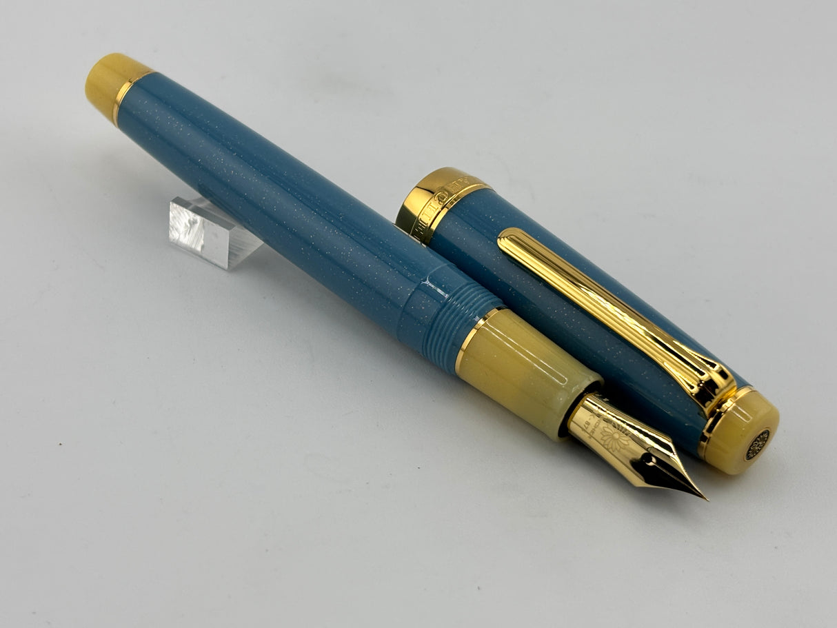 Sailor & Wancher Collaboration Otsukimi Pro Gear Glittering Sky Blue Fountain Pen - Special Engraved Extra Fine 21kt Gold Nib