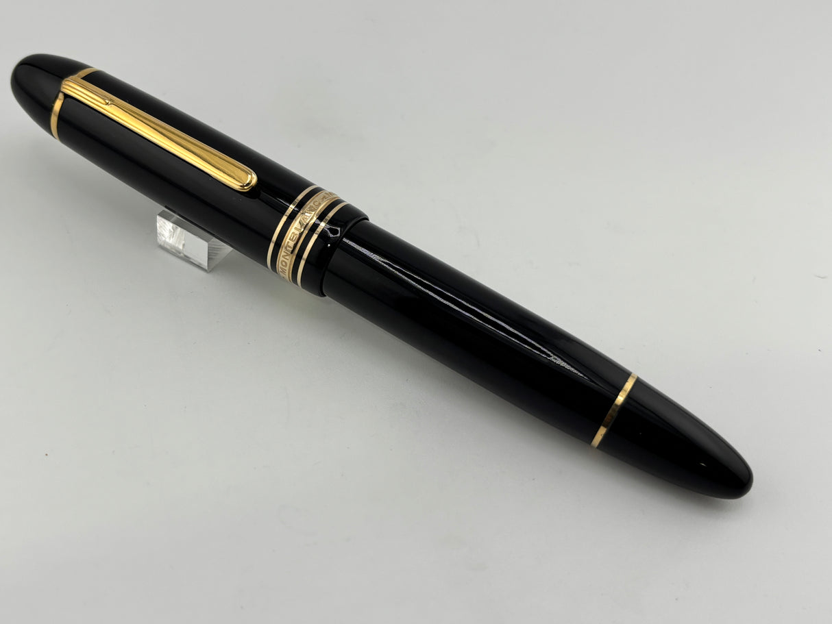 Montblanc Meisterstuck #149 (Largest) Fountain Pen   -   Flexible  Medium 14C Gold Nib