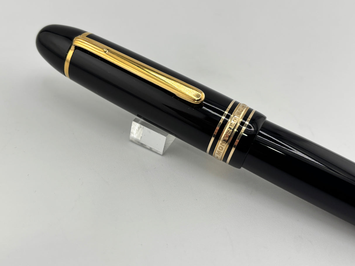 Montblanc Meisterstuck #149 (Largest) Fountain Pen   -   Flexible  Medium 14C Gold Nib