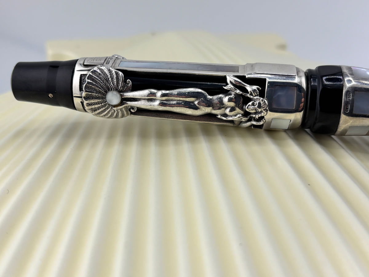 Montegrappa Aphrodite  Limited Edition Fountain Pen (1997) - A Masterpiece! - Medium 18kt Gold Nib