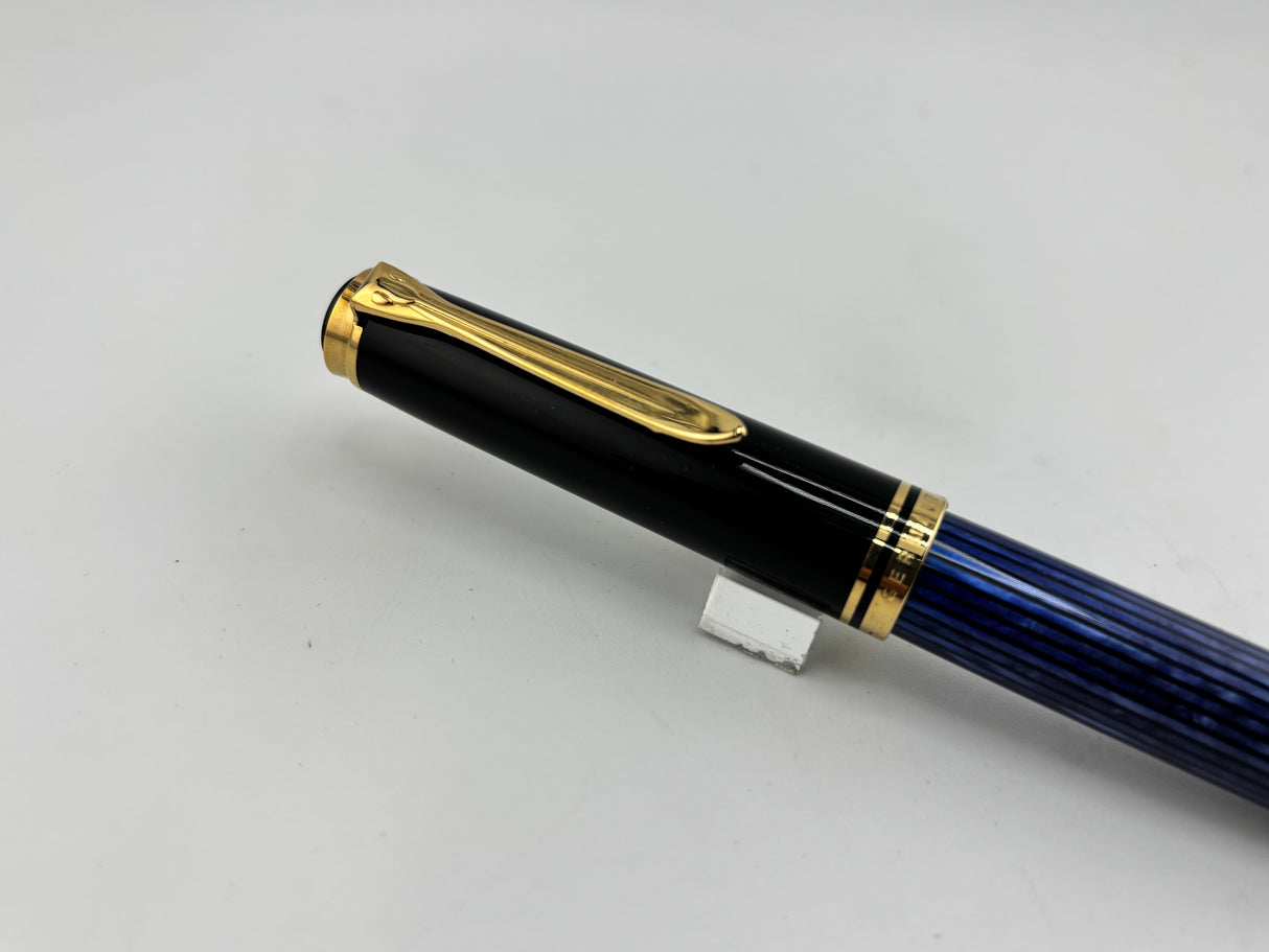Pelikan Early M800 Black Cap/Blue Striped Barrel - Fine 18CGold Nib