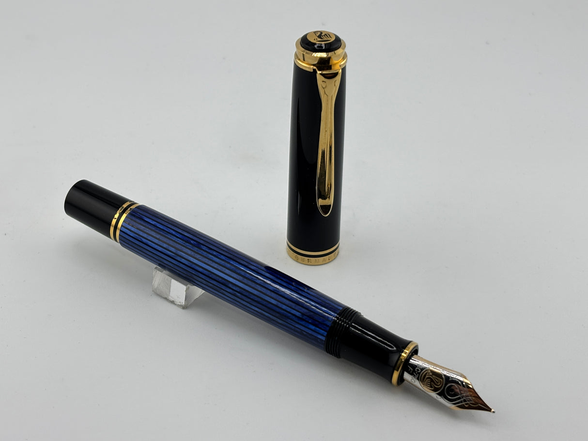 Pelikan Early M800 Black Cap/Blue Striped Barrel - Fine 18CGold Nib