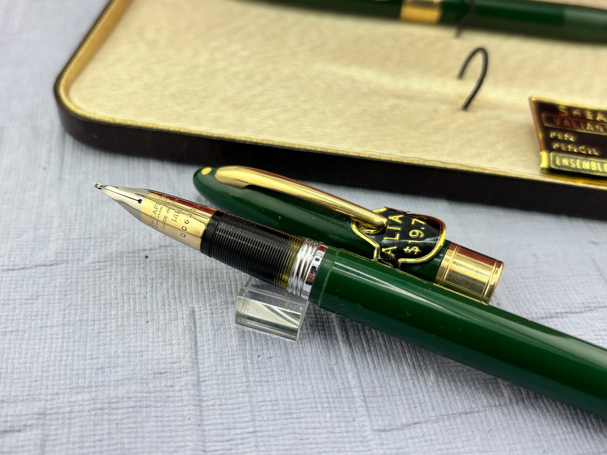 Sheaffer Touchdown Vaillant Green SET - New old stock and boxed