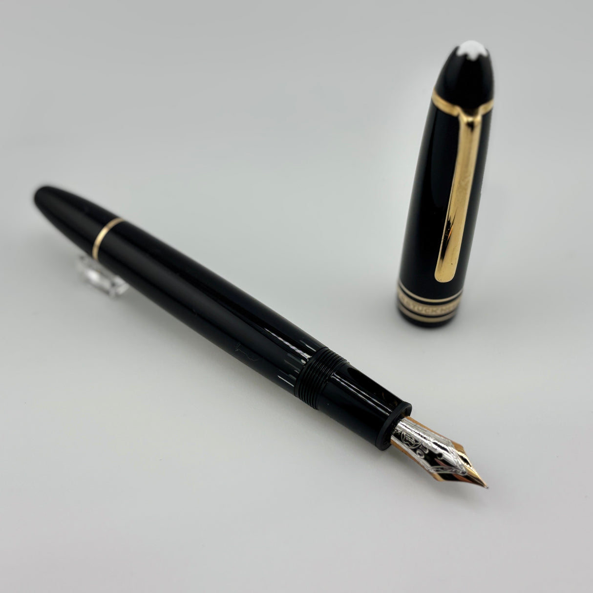 Montblanc Black Resin Meisterstuck #146 LeGrand Fountain Pen - Fine 14kt Gold  Nib