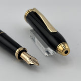 Cross Townsend Black Lacquer Fountain Pen - Made in USA - Medium 14kt Gold  Nib